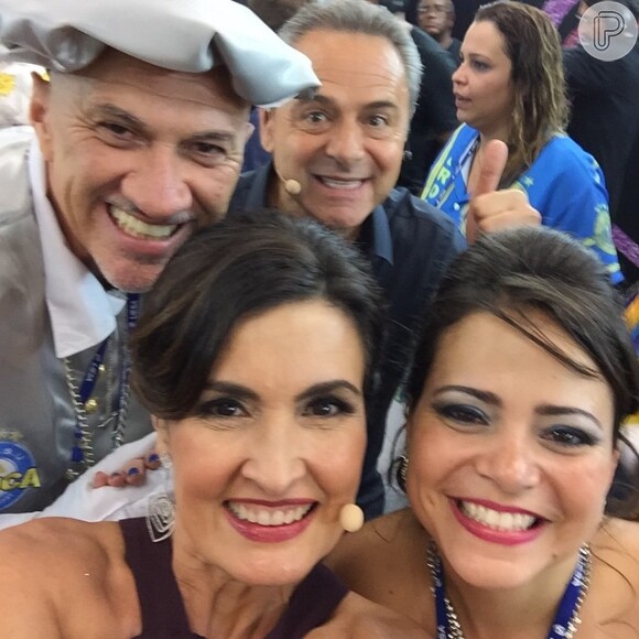 Fátima Bernardes fez questão de registrar vários momentos durante a transmissão do Carnaval do Rio