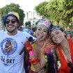 Carnaval 2015: Caio Castro vai até o chão com Alinne Rosa no trio em Salvador
