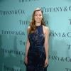Jessica Biel deixou Justin Timberlake em casa e foi sozinha ao baile da grife Tiffany & Co.
