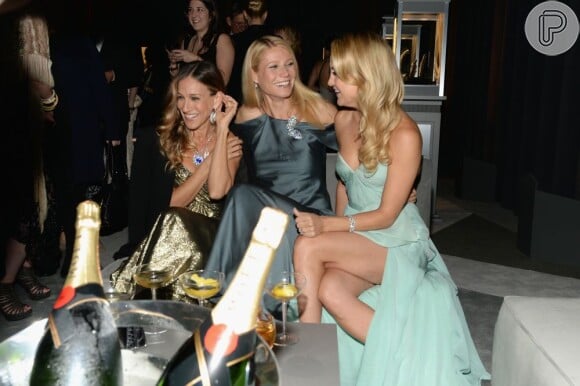 Sarah Jessica Parker, Gwyneth Paltrow e Kate Hudson não se desgrudaram durante o baile de gala de lançamento da nova coleção da grife de joias Tiffany & Co., em Nova York, na noite desta quinta-feira, 18 de abril de 2013