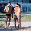 Márcio Garcia joga futevôlei com amigos na praia da Barra da Tijuca, Zona Oeste do Rio de Janeiro