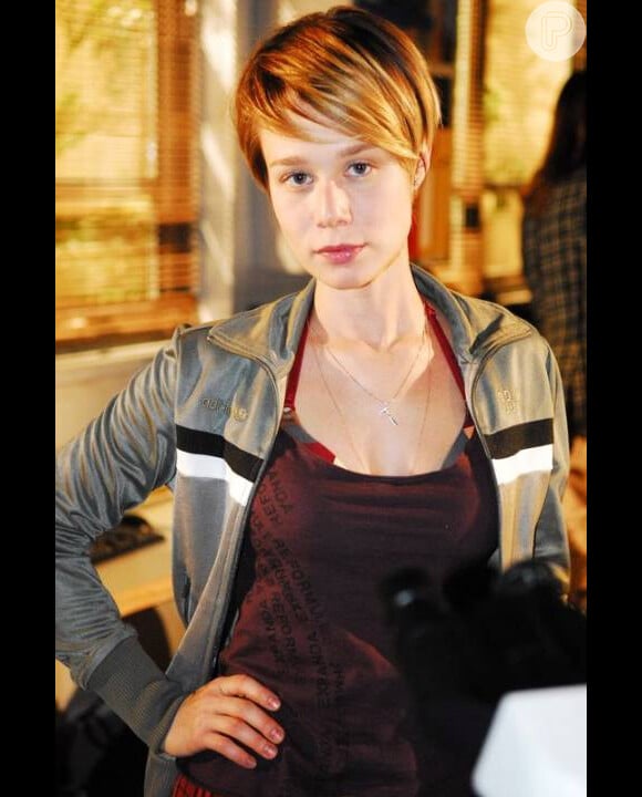 Em 'A Favorita', de 2008, a bela interpretou Lara, com os fios loiros e curtos