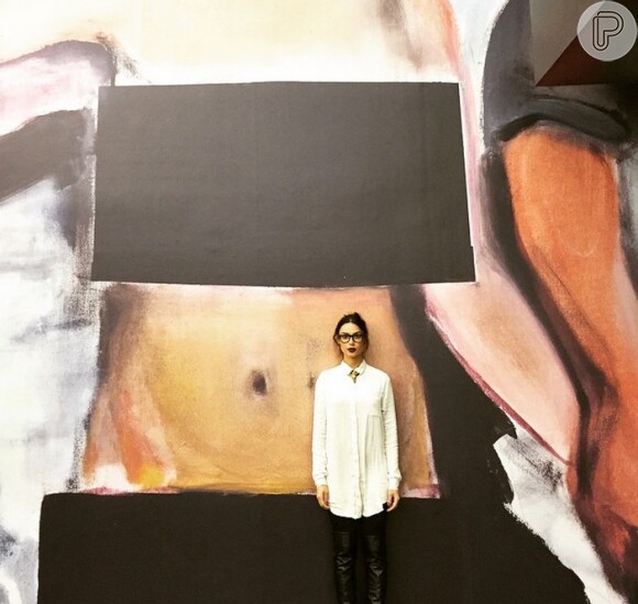 Thaila Ayala compartilhou uma foto dela em um museu, mas sem André Hamann