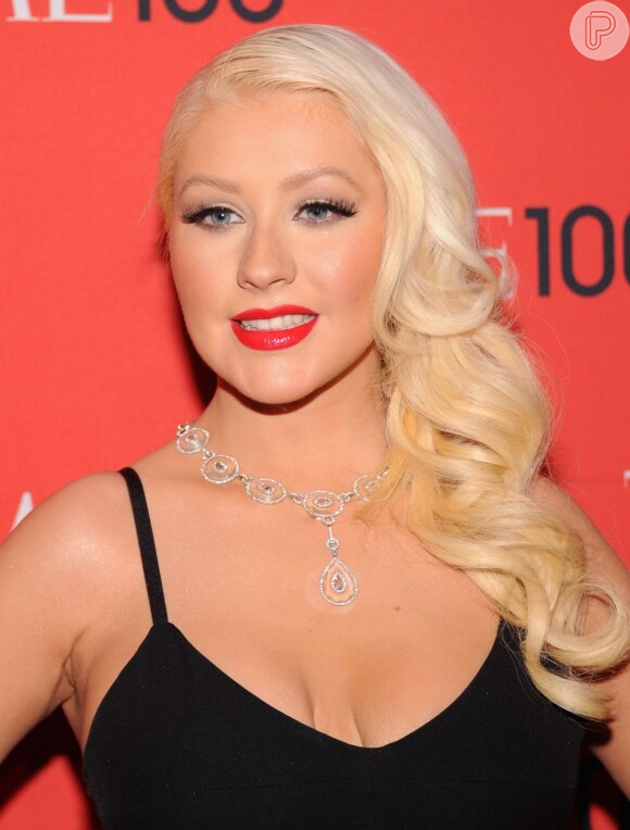Christina Aguilera aparece ainda mais magra