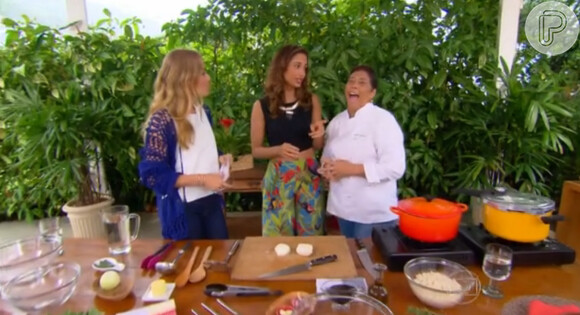 Camila Pitanga diverte a chef e Angélica falando sobre seus dotes culinparios, 'Estrelas', 7 de março de 2015