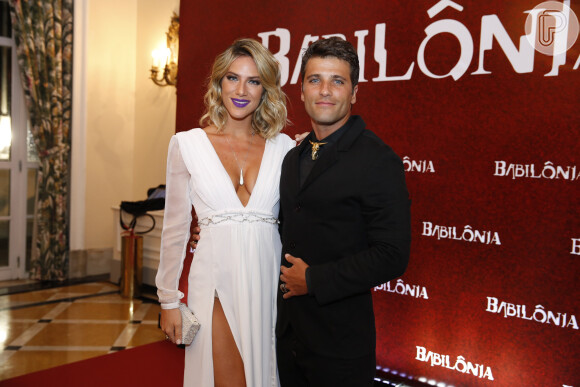 Brunio Gagliasso acabou se desencontrando da mulher, Giovanna Ewbank, na festa de 'Babilônia'
