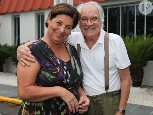 
Luiz Serra e Cláudia Mello também estavam na churrascaria para a estreia de 'Sete Vidas'

