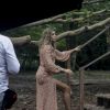 Com transparência e fenda, Grazi Massafera grava comercial no Parque do Iberapuera
