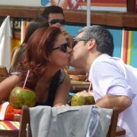 Paloma Bernardi e Otaviano Costa gravam cena de beijo para 'Salve Jorge'