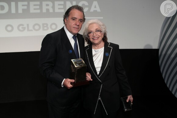 Nathalia Timberg e Tony Ramos recebem homenagens no prêmio Faz Diferença, no Rio, em 18 de março de 2015