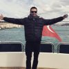 Hugh Jackman postou uma foto em seu Instagram fazendo um passeio turístico em Istambul, na Turquia