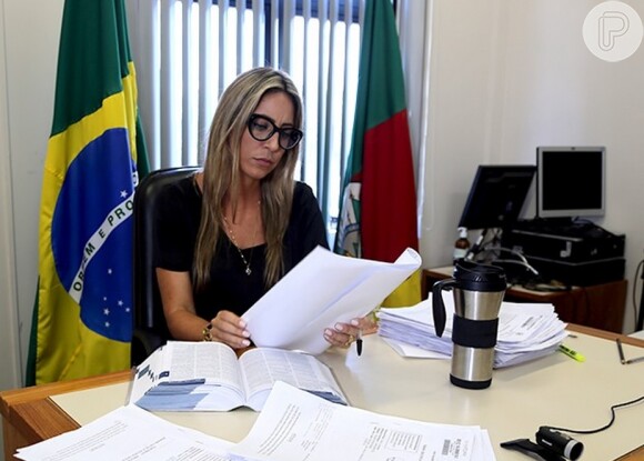 Francieli, primeira eliminada do 'BBB15', pediu exoneração do Tribunal de Justiça do Rio Grande do Sul