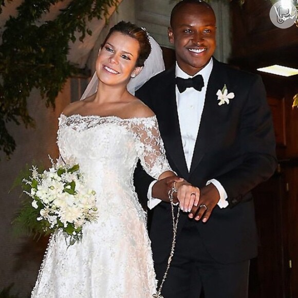 Thiaguinho e Fernanda Souza se casaram em festa luxuosa em fevereiro de 2015