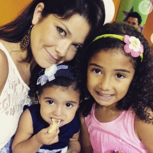 Samara Felippo é mãe de Lara e Alicia