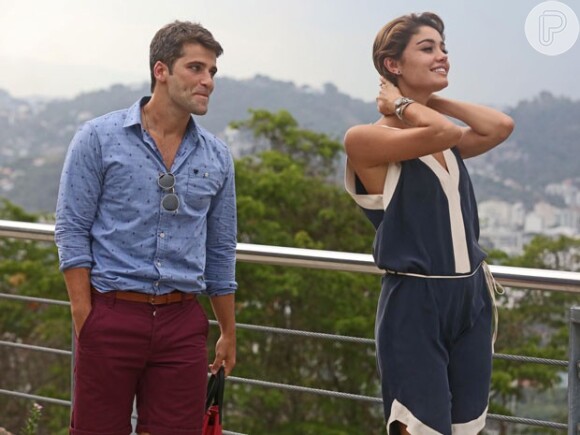 Murilo (Bruno Gagliasso) resolve apresentar o Rio de Janeiro para Alice (Sophie Charlotte), na novela 'Babilônia'