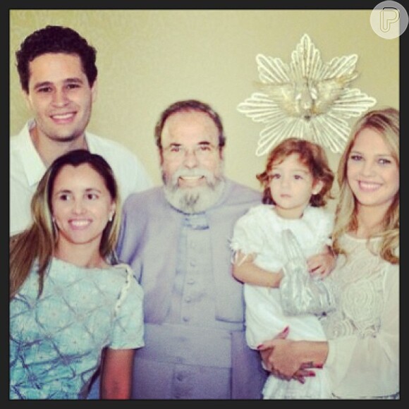 Maria Sophia, filha do cantor Pedro Leonardo, foi batizada em 5 de maio de 2013, em Goiás