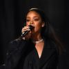Com um hip-hop pesado, letras e palavras fortes, batidas minimalistas e uma sonoridade que conquista, Rihanna lança a música 'Bitch Better Have My Money'