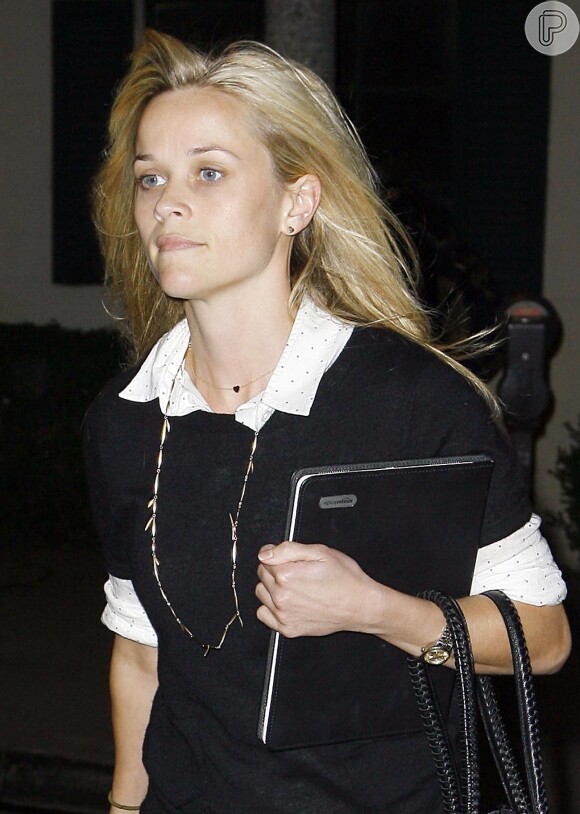 A atriz Reese Witherspoon também foi clicada sem maquiagem
