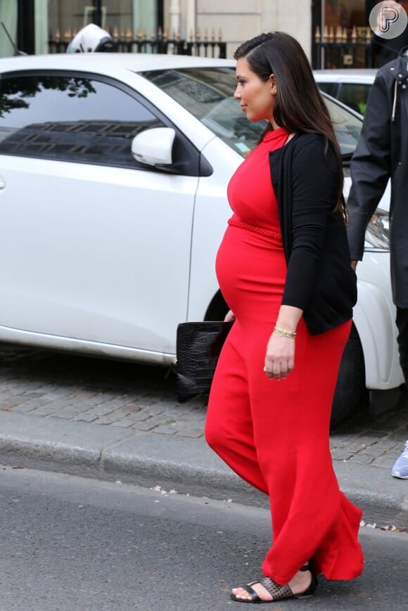 Kim Kardashian está grávida de quase sete meses