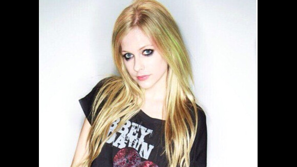 Avril Lavigne passa cinco meses de repouso por doença transmitida por carrapato