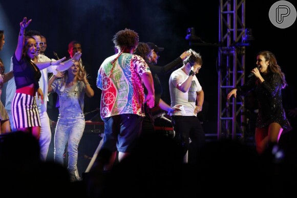 Ivete Sangalo promoveu uma festa no palco do show 'Real Fantasia' no Rio de Janeiro