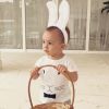 Ana Hickmann vestiu o filho com camisa de coelho