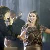 Ivete Sangalo chama Bruna Marquezine para subir ao palco