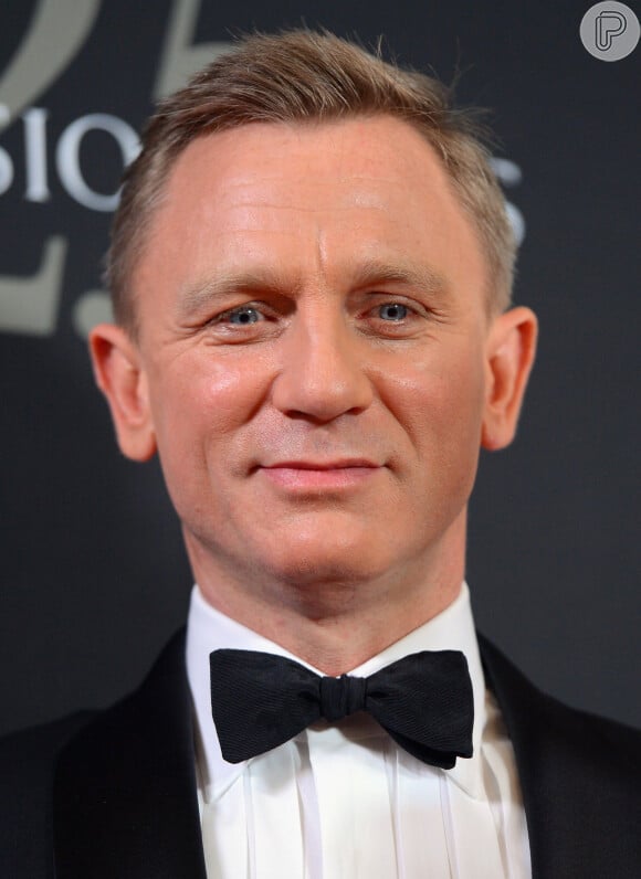 A lesão de Daniel Craig se agravou em fevereiro durante a gravação de um tiroteio nos estúdios Pinewood, nos arredores de Londres