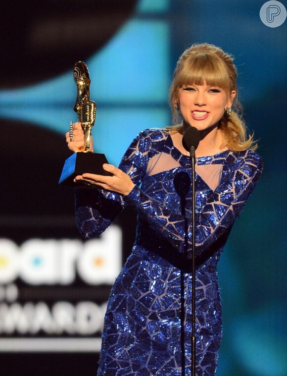 Taylor Swift foi a grande vencedora do Billboard Music Awards 2013: 'Vocês são a melhor e mais longa relação que eu já tive'