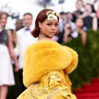 Met Gala: vestido com cauda gigante de Rihanna levou dois anos para ficar pronto