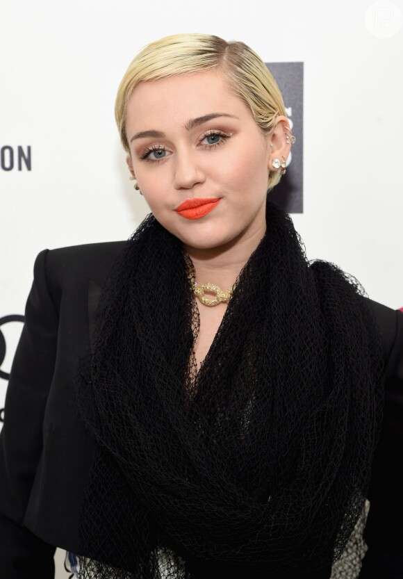 Miley Cyrus quer usar a sua fama internacional para atingir o maior número de pessoas e conscientizar as pessoas sobre a causa LGBT