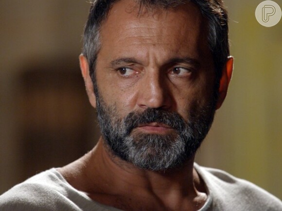 Miguel (Domingos Montagner) fica arrasado por não poder ficar com Lígia (Débora Bloch), em 'Sete Vidas', em 19 de maio de 2015