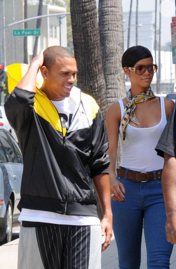 Rihanna e Chris Brown estão sendo vistos juntos novamente, em dezembro de 2012