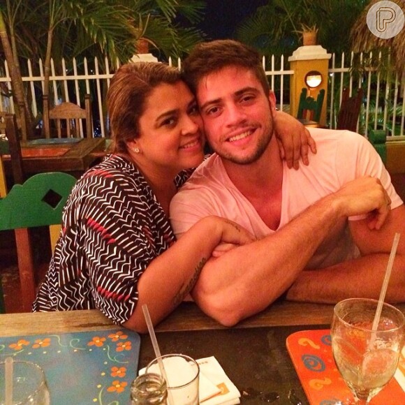 Preta Gil e Rodrigo Godoy estão namorando desde novembro de 2013.  Após o casamento nesta terça-feira, 12 de maio, o casal vai passar a lua de mel nas Ilhas Maldivas