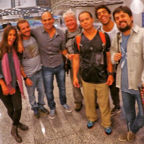 Carol Barcellos e equipe do 'Planta Extremo' desembarcaram no Brasil no domingo, 10 de maio de 2015