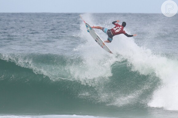 O surfista Gabriel Medina foi eliminado do campeonato Mundial de surf na Barra da Tijuca RJ na última sexta-feira (15)