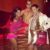 Grávida de gêmeos, Luana Piovani foi a show erótico em Las Vegas na útima sexta-feira, 15 e brincou com sacola de compras que apareceu na foto: 'Fiquei com ódio que estou com essa sacola horrenda na mão'