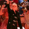 Xuxa relembra tempos de apresentadora infantil em peça sobre Chacrinha em SP, nesta quarta-feira, 20 de maio de 2015