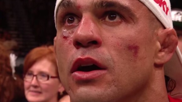 Nocauteado, Vitor Belfort faturou quase R$ 1 milhão em luta contra Chris Weidman