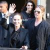 Angelina Jolie tem acompanhado o marido, Brad Pitt, nas viagens para divulgar o filme 'Guerra Mundial Z'