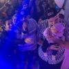 Naldo ganha festa surpresa de fãs no Rio, com presença da mulher e dos filhos