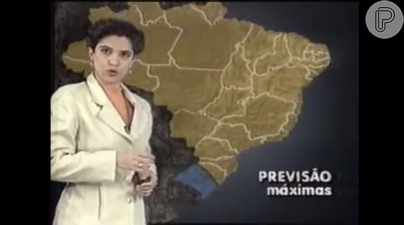 Sandra foi a primeira mulher a manter um quadro fixo durante a apresentação do conceituado 'Jornal Nacional'. No caso, a morena era a mulher do tempo