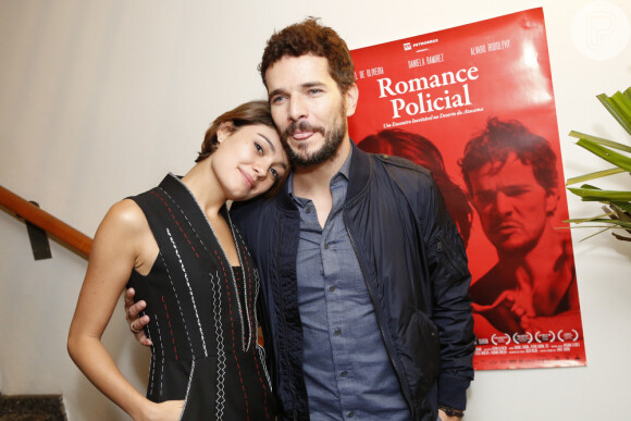 Sophie Charlotte posa com o noivo, o ator Daniel Oliveira, protagonista do longa-metragem do diretor e roteirista chileno Jorge Durán