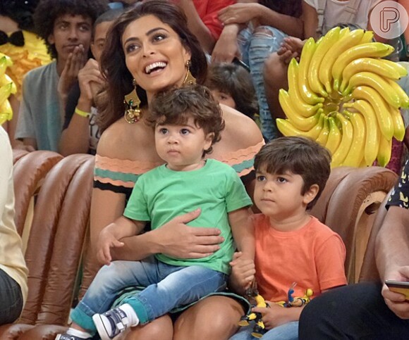 Juliana Paes é mãe de Pedro, de 4 anos, e de Antonio, de 1 ano e 11 meses