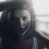 Selena Gomez lança o clipe 'Good for You' e surge sexy com blusa sem sutiã