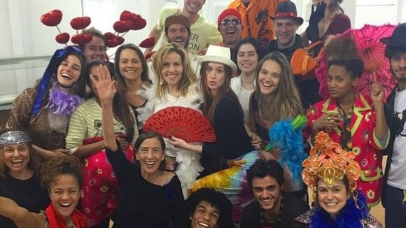 Marina Ruy Barbosa se diverte com elenco de 'Totalmente demais': 'Atormentados'