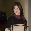 Angel (Camila Queiroz) aguenta as ofensas e humilhações de Viviane (Laryssa Dias) calada, na novela 'Verdades Secretas'
