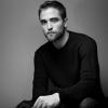 Robert Pattinson é o novo rosto da linha de perfumes da grife Dior