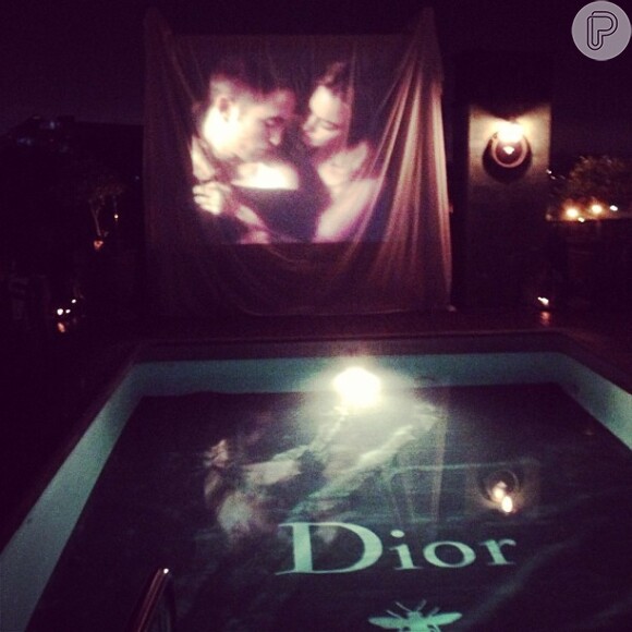 Robert Pattinson estrela campanha da Dior com modelo