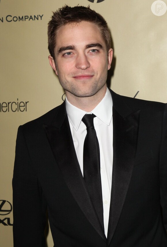 Robert Pattinson está solteiro desde que terminou o namoro com Kristen Stewart